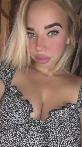 big tits boobs eye contact clip