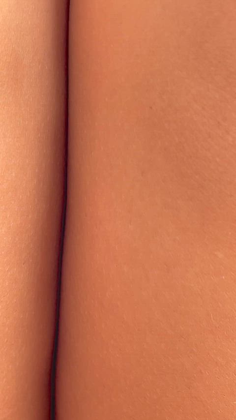 legs legs up pussy pussy lips shaved pussy tight pussy amateur-girls innie latinas