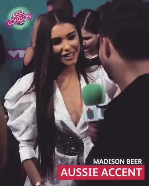 The beautiful @madisonbeer showed off her Aussie accent at the @MTV #VMAs⁠ ⁠???...
