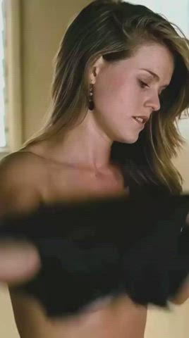 Alice Eve Celebrity Natural Tits Topless clip