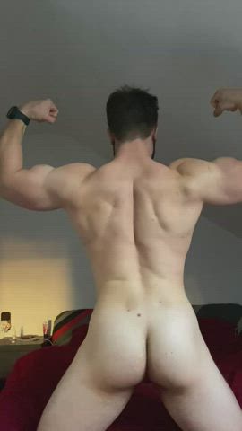Do you like the double biceps or the back spread more?