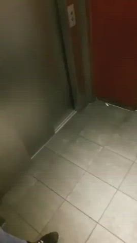 Threesome suck on elevator.