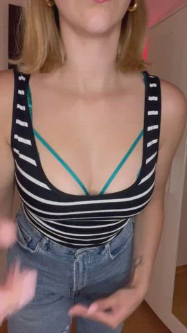 sensual teen tits clip