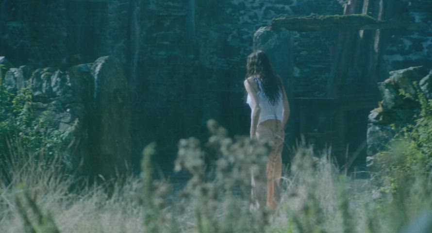 [Ass] [Topless] [Bush] Emma Corrin in 'Lady Chatterley's Lover' (2022) (26 years