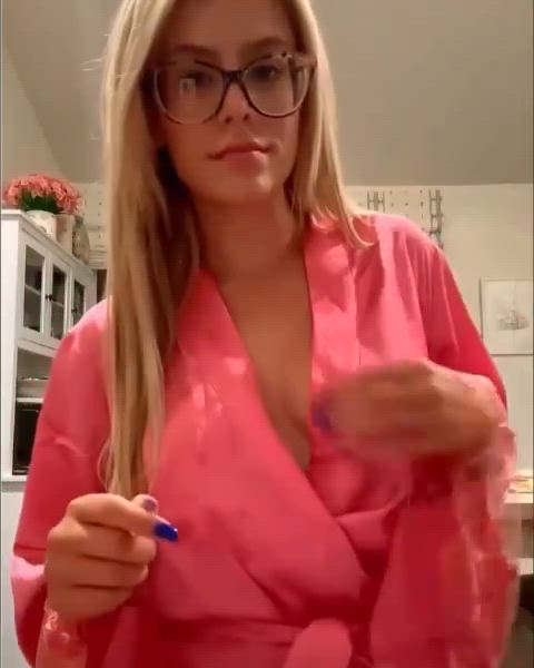 ass celebrity robe clip