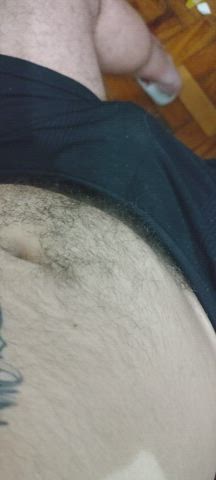 I love to feel my pubes. Anyone wants to take a sniff?