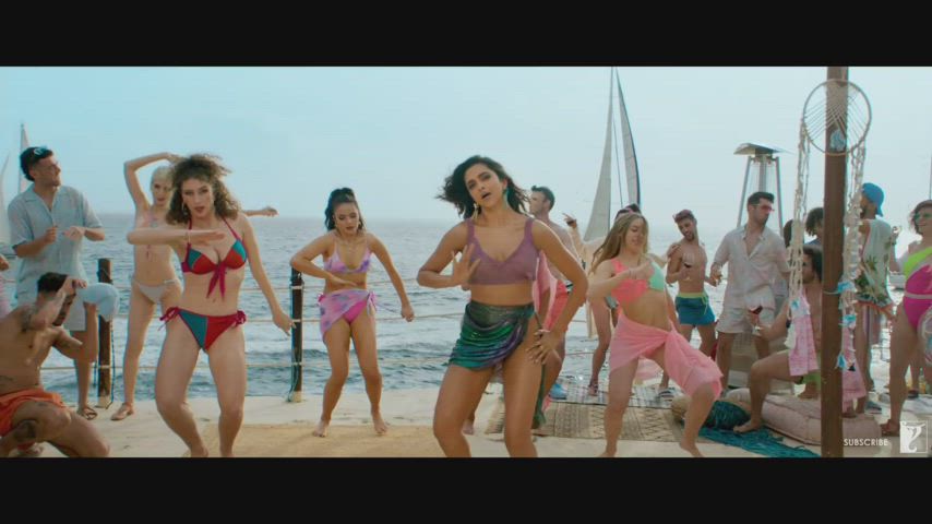 Deepika Padukone thighs and panty slow-motion