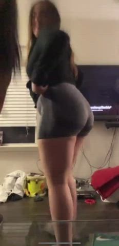 Ass Booty Close Up Dancing Grinding Lesbians Teens Twerking clip