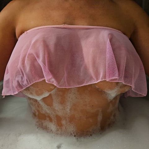 Gotta Love Boobs & Bubbles ;)