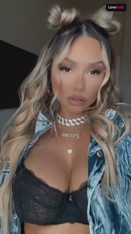 Big Tits Boobs Huge Tits Jerk Off Latina MILF clip