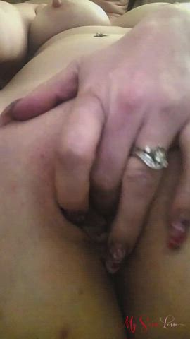 Fingering My Pussy Before Bed