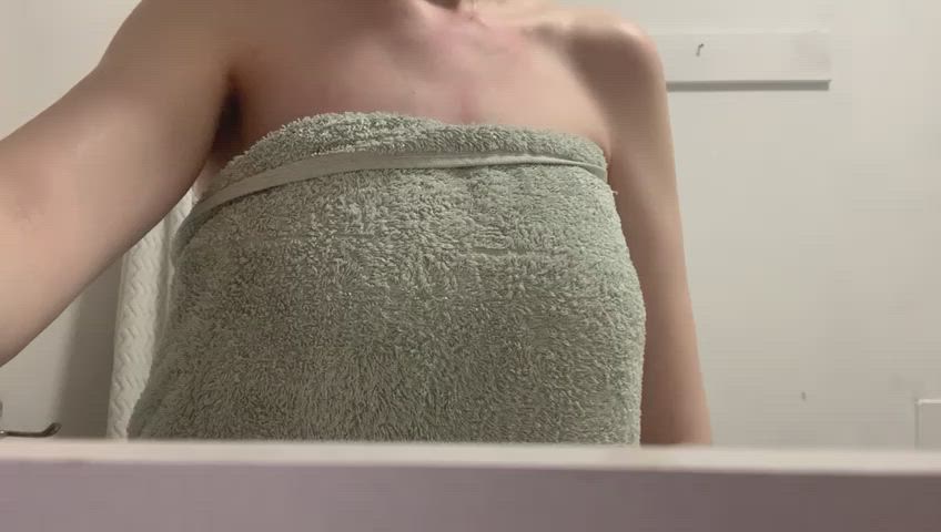 Post shower vibes 🤤 [OC]