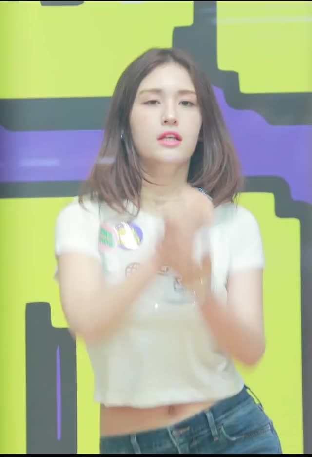 Somi 190617 10