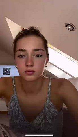 18 Years Old 19 Years Old Accidental Nipslip Sheer Clothes Surprise Teen TikTok Tits