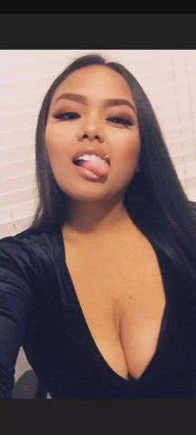 Big tits girl i know for tribute😛