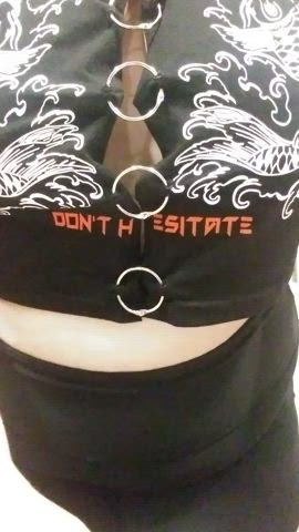 New shirt, same goth titties 😏