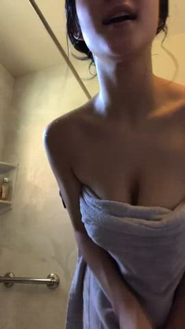 big tits boobs busty curvy teen clip