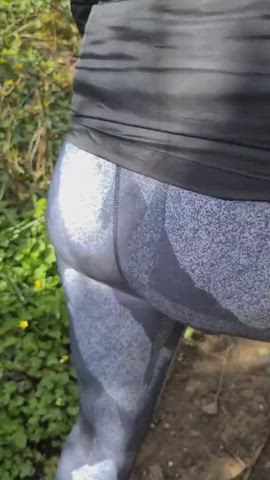 Pissing on her hike