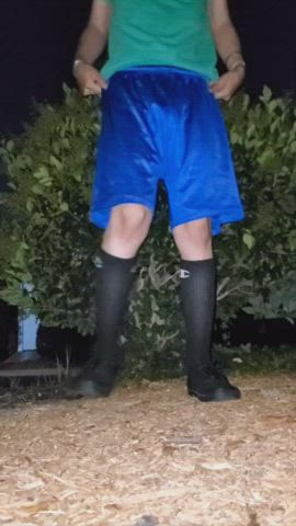 Stripping and cumming outdoors on a summer night