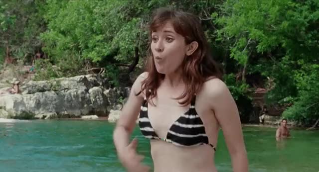 Noel Wells off to get dicked down hard in the water.