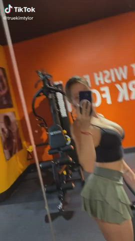 Ass Gym Shaking TikTok clip