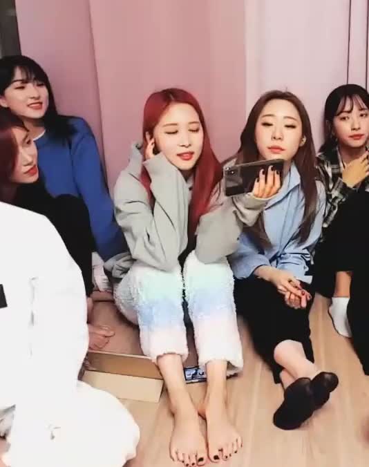 WJSN Dayoung feet 16