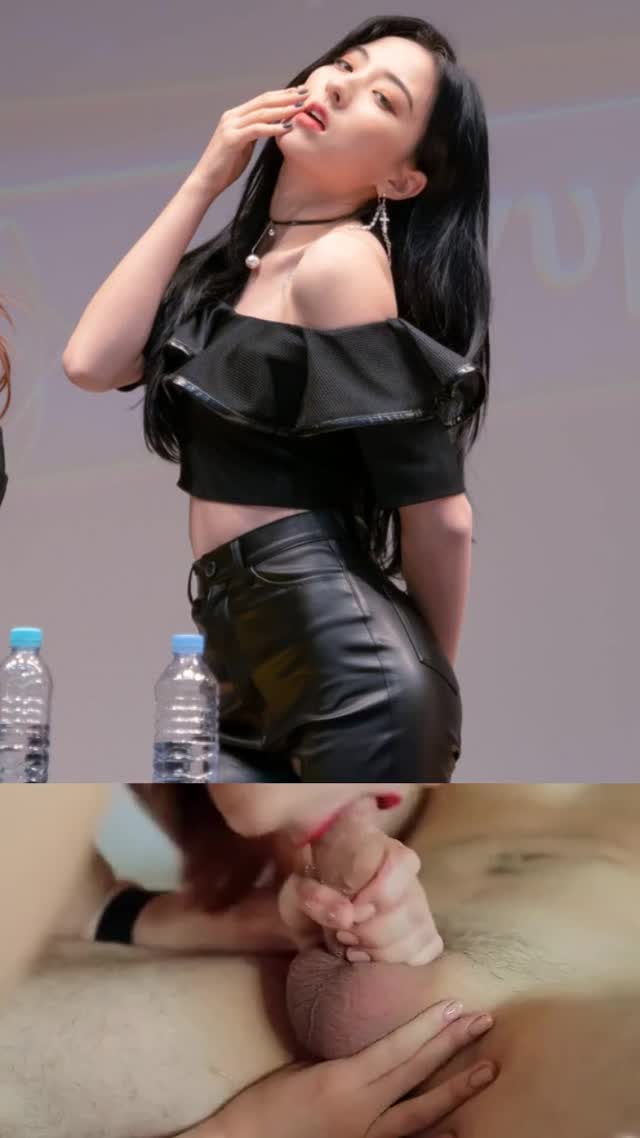 inside eunseo's mouth