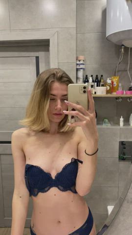 blonde lingerie onlyfans selfie clip