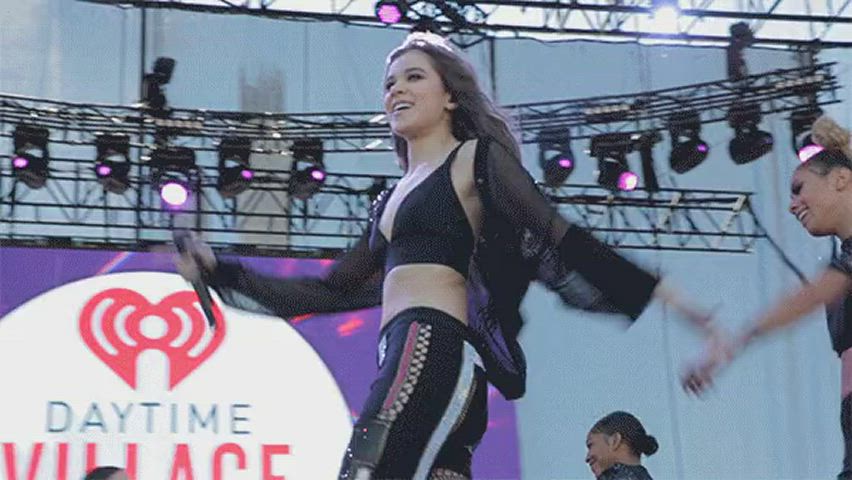 Hailee Steinfeld