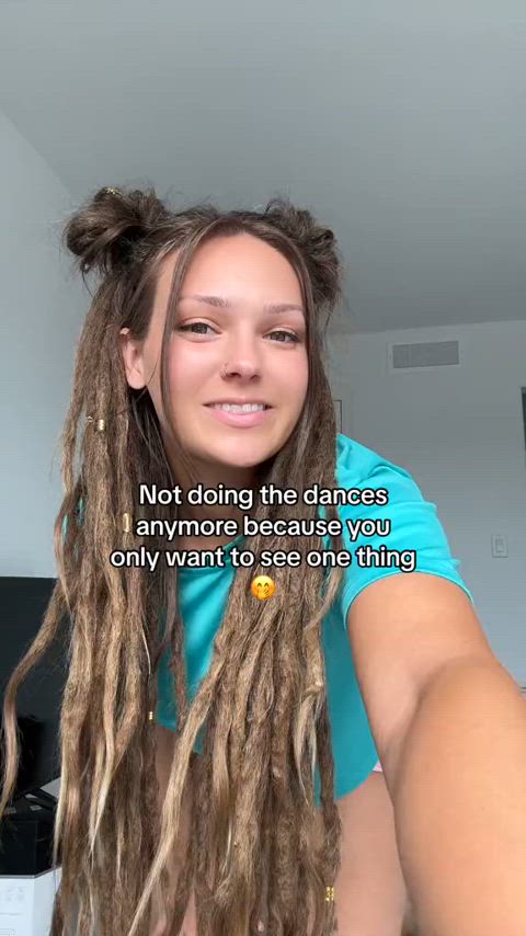 @ellakojiroxo (Tiktok link included)