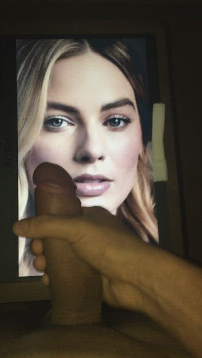 Covered Margot Robbie’s beautiful face with cum