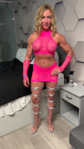 dress fitwifejewels jewels milf muscular milf clip