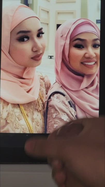 Cumtrib for Muslim mom and daughter