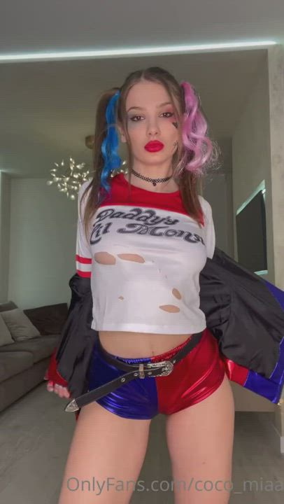 WAIT FOR THAT HARLEY QUINN ASS 🍑 1.4 MIL ON TIK-TOK NOW DOES FULL NUDE CONTENT