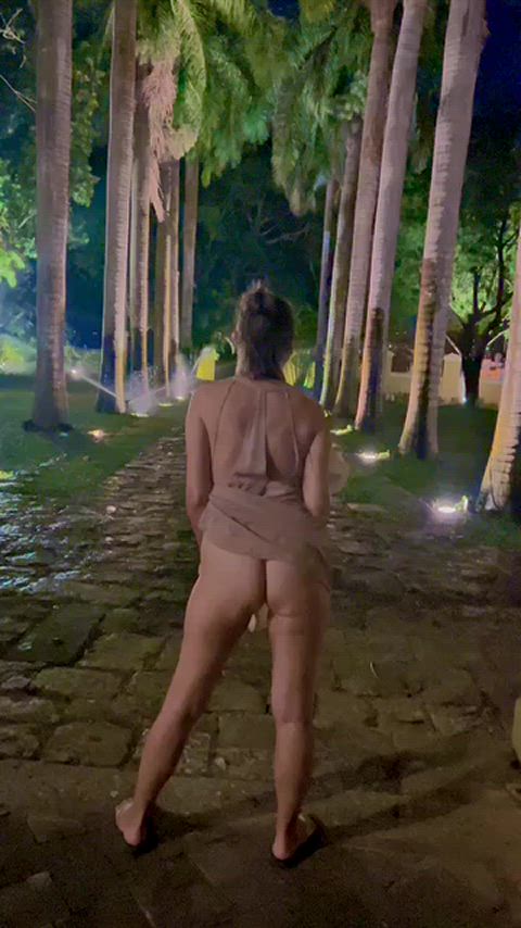 amateur exposed hotwife milf outdoor public whore wife r/exposedtostrangers amateur-girls