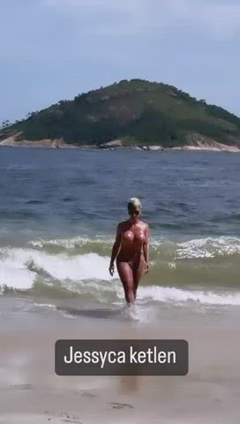 brazilian jessica nude outdoor wet clip