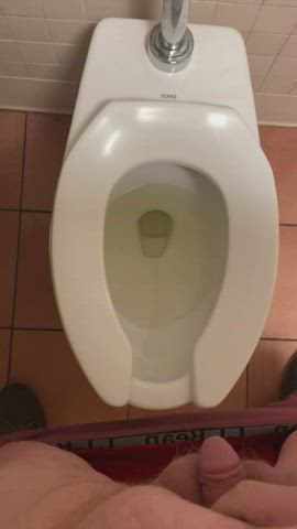 Chubby Pissing Toilet clip