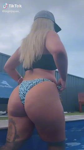 Ass Bikini Bubble Butt Pawg Pool Thong TikTok clip