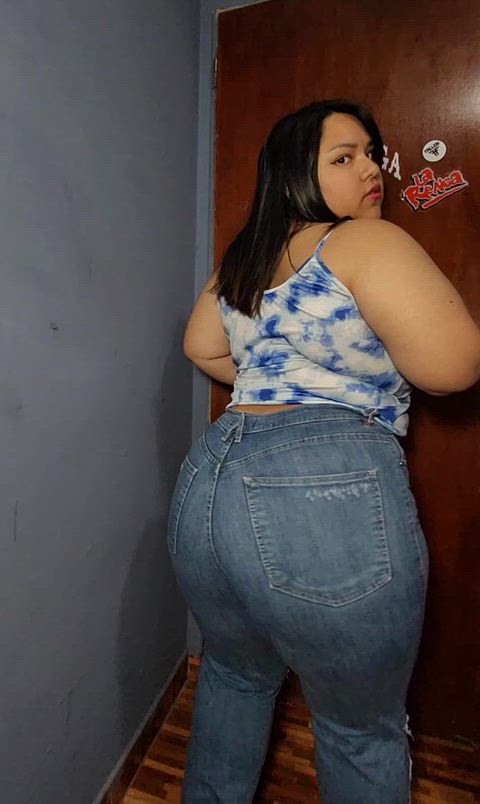 amateur ass boobs booty brunette chubby jeans latina onlyfans curvy-chicks hotwife-lifestyle