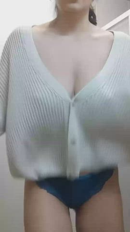 boobs bouncing tits shaking clip