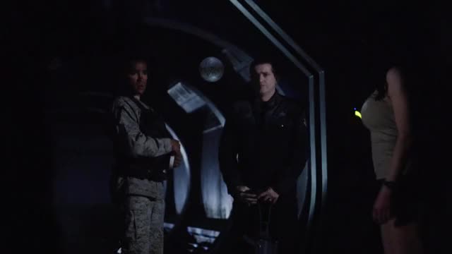 Julia Benson - Stargate Universe (S1E4, 2009) - scene, shorter edit
