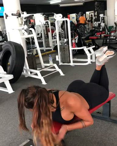 ass brunette latina clip