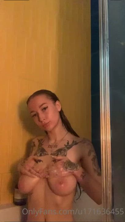 Pussy Shower Tits clip