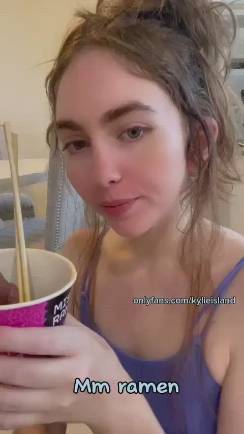 blowjob food fetish kitchen table onlyfans clip