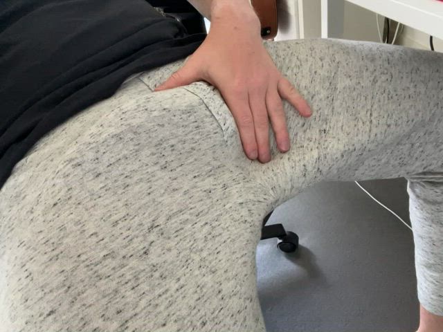 [m]en in grey sweatpants is a thing, right?