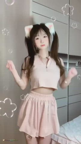Cute Girls Dance