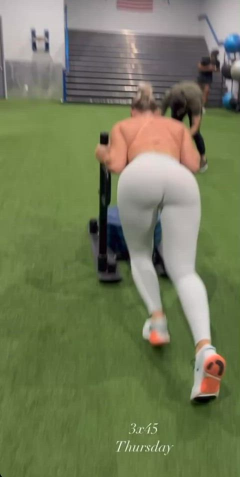 avery big ass jiggling workout clip