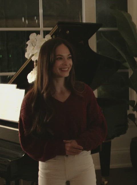 kristin kreuk pants tight clip