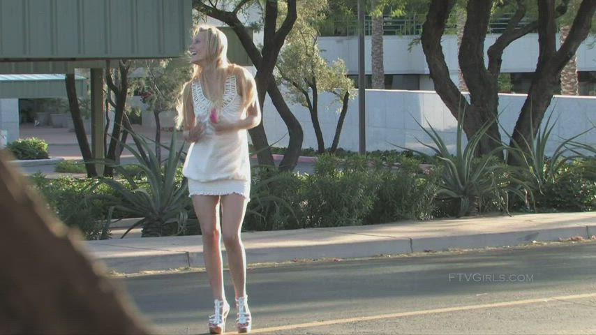 Blonde Legs Public clip