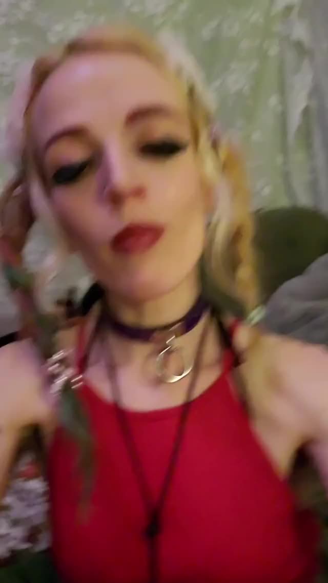 Blonde Goth Skinny clip